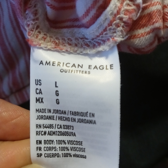 AMERICAN EAGLE OFF THE SHOULDER BUTTON FRONT CANDY CANE STRIPE V NECK CROP TOP - Picture 9 of 9